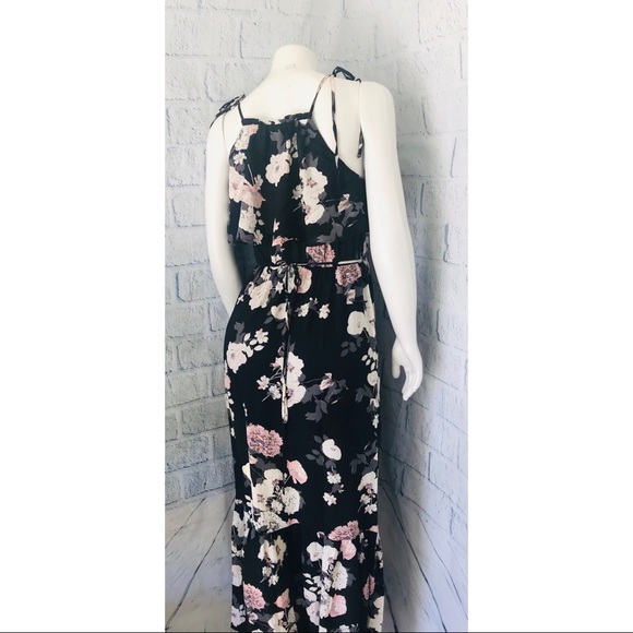 🔥 Sale 5 ⭐️ MiMi - Black Floral Sheer Maxi Dress - Picture 7 of 8